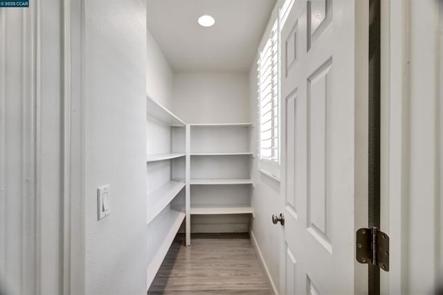 273 Sullivan Way, Hayward CA: https://media.crmls.org/mediaz/249f5ae2-93f3-4ebd-a398-dcbdd44a0ec5.jpg