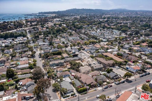 1317 Punta Gorda, Santa Barbara CA: https://media.crmls.org/mediaz/249fae37-a863-421e-8524-e86fbdd7096d.jpg