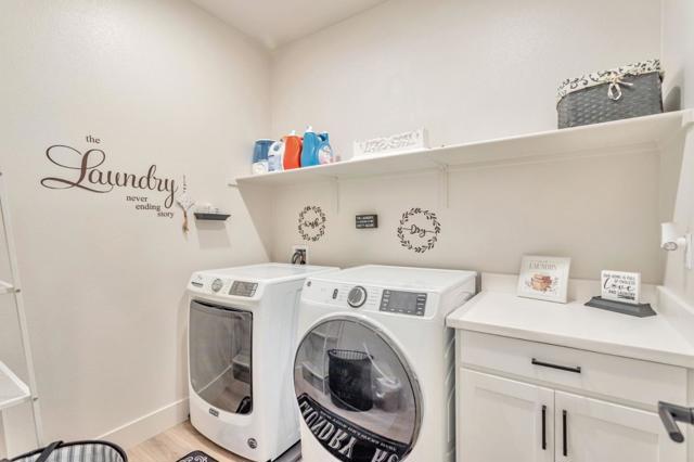 172 Vienna Way, Hollister CA: https://media.crmls.org/mediaz/249fc9f6-3111-4893-9507-1c47f45ef275.jpg