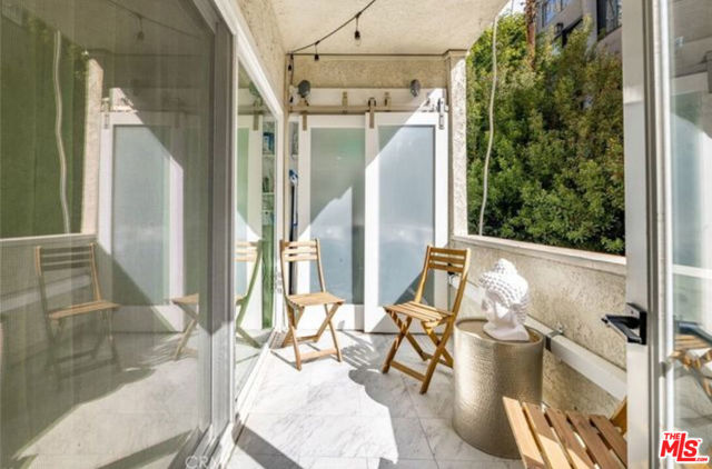 1228 N La Cienega Boulevard, West Hollywood CA: https://media.crmls.org/mediaz/249ffad4-f3e3-4bd3-a49b-57419b511269.jpg