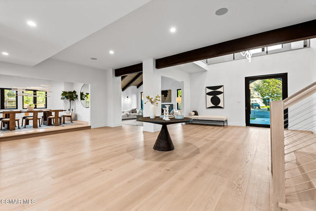 4199 Woodlane Court, Westlake Village CA: https://media.crmls.org/mediaz/24a028c4-bf69-43be-bd20-511063478e43.jpg