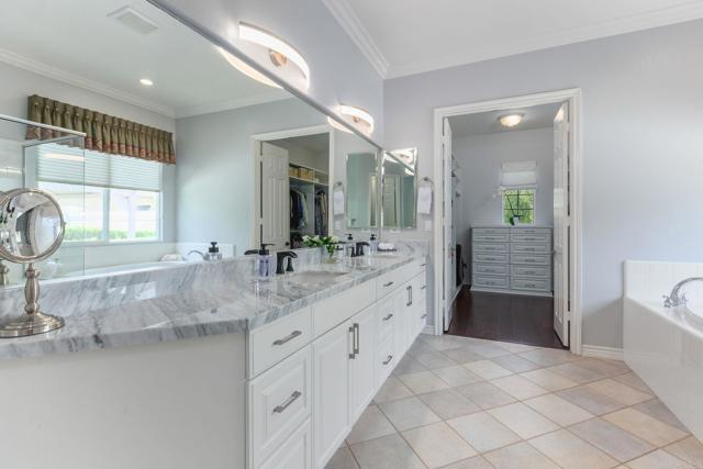 2209 Eucalyptus Ave, Escondido CA: https://media.crmls.org/mediaz/24a05172-8f44-4356-9428-495edb1e43c4.jpg