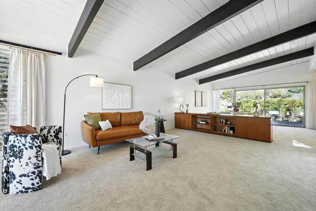 2347 Greenwing Drive, San Diego CA: https://media.crmls.org/mediaz/24a0b33e-bfa8-4a52-a24c-ed41e20275bf.jpg