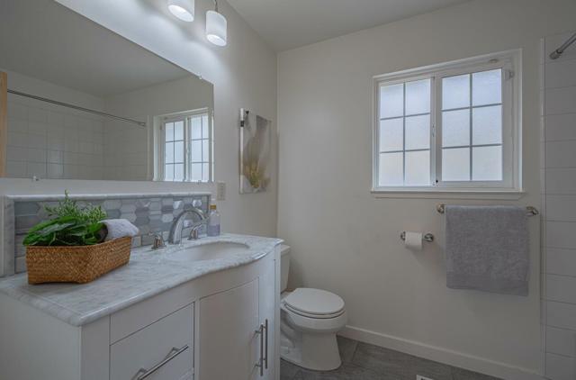 9 Harrow Court, Seaside CA: https://media.crmls.org/mediaz/24a15c6a-8b20-4b65-b5cb-5107f3af2c16.jpg