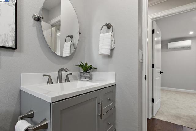 40167 Barbara St, Fremont CA: https://media.crmls.org/mediaz/24a22a1d-70d7-41e1-a3b3-aa5115eb8a56.jpg