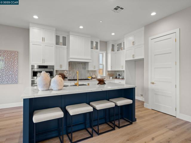 245 Haleena Place, Walnut Creek CA: https://media.crmls.org/mediaz/24a35a2b-c05e-4806-b497-454359798dd0.jpg