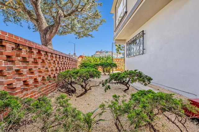 2310 Wawona Street, San Francisco CA: https://media.crmls.org/mediaz/24a451fb-8cd4-461a-a2bd-ddedbbe71708.jpg