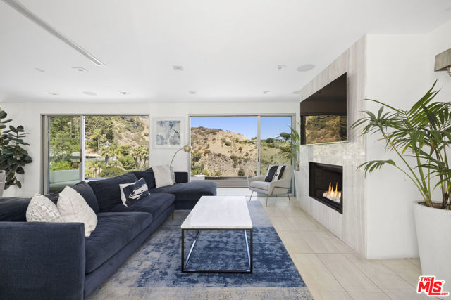 8540 Hillside Avenue, Los Angeles CA: https://media.crmls.org/mediaz/24a46cc5-3525-41c8-aa11-3fd7f935d8ea.jpg