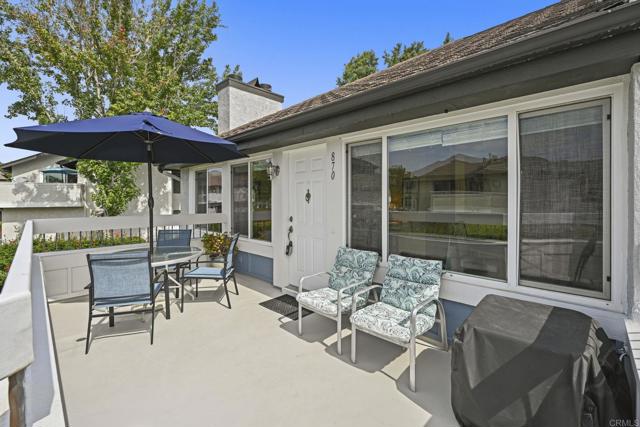 870 Ginger Avenue, Carlsbad CA: https://media.crmls.org/mediaz/24a47fe8-2484-473f-b754-bc78d3cc2e97.jpg