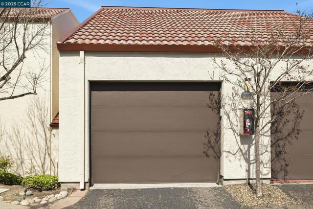 3622 Terra Granada Dr, Walnut Creek CA: https://media.crmls.org/mediaz/24a4bf2c-2f61-465c-af69-f708fb3a3890.jpg