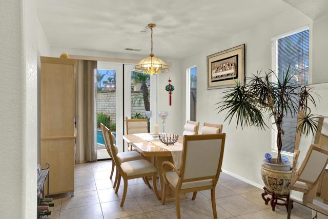 Image 7 of 39 For 12032 Caneridge Rd
