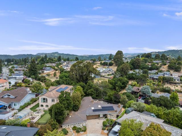 18009 Laird Court, Castro Valley CA: https://media.crmls.org/mediaz/24a57a60-00a1-44cc-b344-2dcce13df2f7.jpg