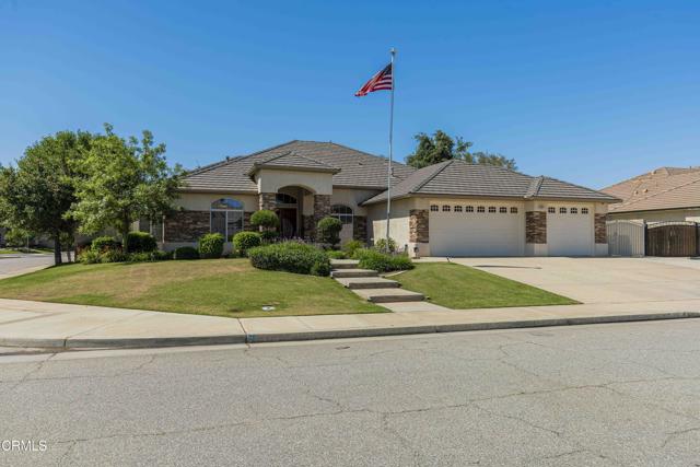15617 Screaming Eagle Avenue, Bakersfield CA: https://media.crmls.org/mediaz/24a57efa-e7a1-4f74-9227-d442e5c07abc.jpg
