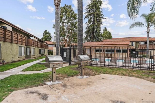 615 Fredricks ave, Oceanside CA: https://media.crmls.org/mediaz/24a695ed-b1e0-4700-ac4f-499e864c2910.jpg