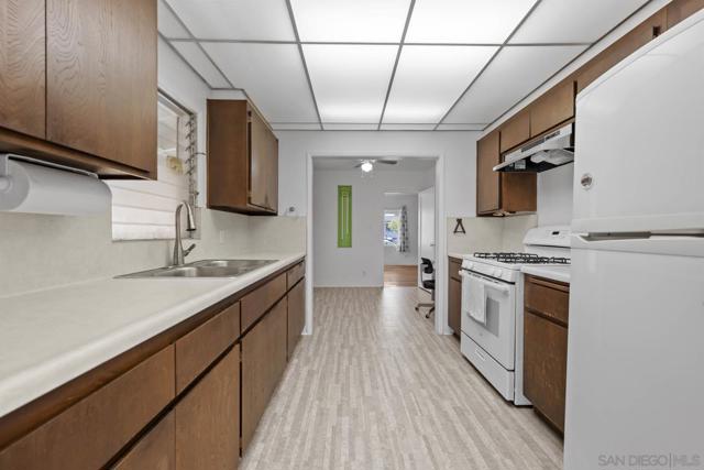1432 E 20th St, National City CA: https://media.crmls.org/mediaz/24a69e08-4463-498f-b959-7eb917c68b2f.jpg