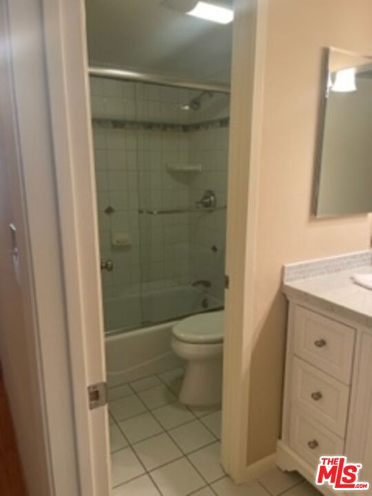 4845 Maytime Lane, Culver City CA: https://media.crmls.org/mediaz/24a75d2b-a6bb-4173-a801-22f37597b809.jpg