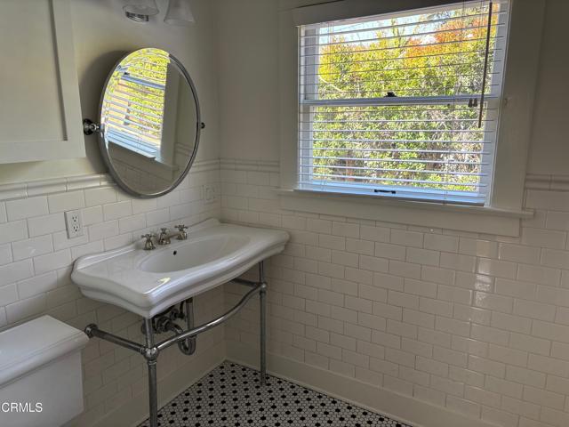 Detail Gallery Image 13 of 25 For 3128 Mills Ave, Glendale,  CA 91214 - 1 Beds | 1/1 Baths