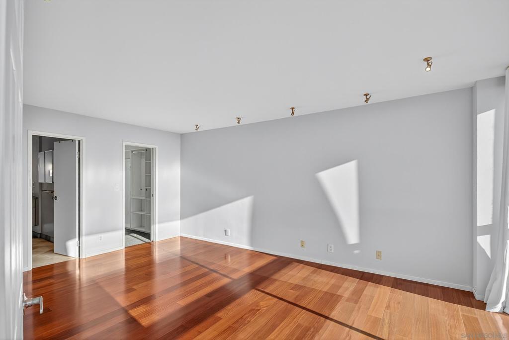 MLS #250035507SD image #24