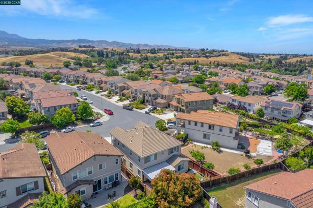 4763 Dundee St, Antioch CA: https://media.crmls.org/mediaz/24aa7ce4-ef03-405c-a453-e9c1e234bee1.jpg