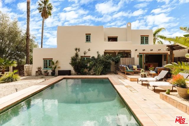 2865 Marquette Drive, Topanga CA: https://media.crmls.org/mediaz/24ab552d-5667-49b1-b2dd-0f866b6d4340.jpg
