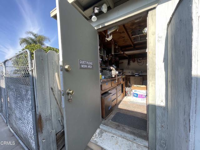 136 S Roosevelt Avenue, Oxnard CA: https://media.crmls.org/mediaz/24abfe76-e0b4-4ce5-bea7-526a4432aeab.jpg