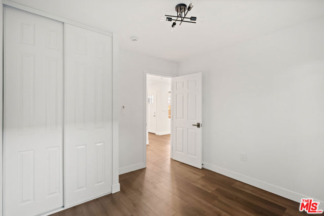 6727 7th Avenue, Los Angeles CA: https://media.crmls.org/mediaz/24ad7a79-d469-4d80-9cdf-5920c162caef.jpg
