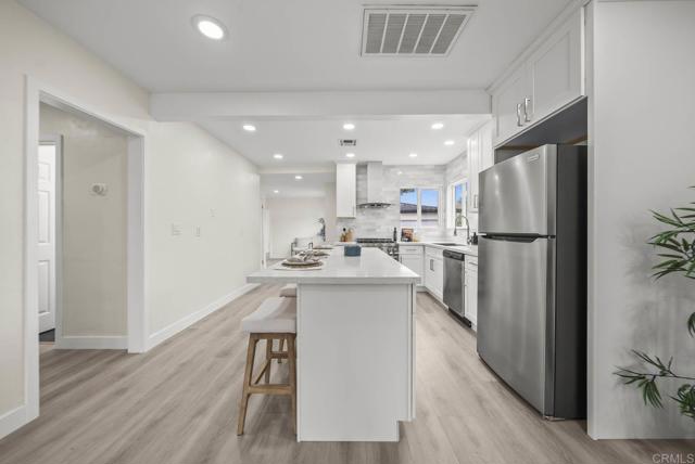 Detail Gallery Image 6 of 38 For 4733 Soria Dr, San Diego,  CA 92115 - 5 Beds | 3 Baths