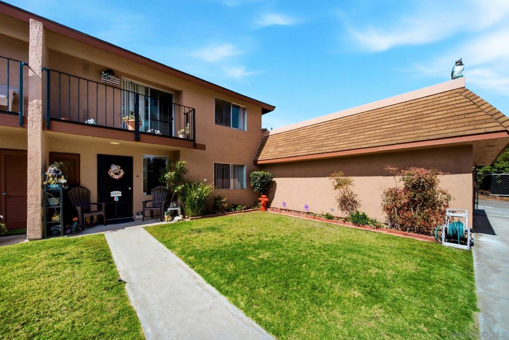 932 Regal Rd - photo 9