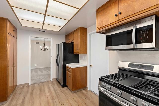 Detail Gallery Image 14 of 52 For 1304 San Julian Dr, San Marcos,  CA 92078 - 3 Beds | 2 Baths