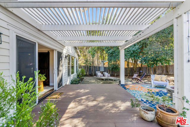 1514 Willow Drive, Topanga CA: https://media.crmls.org/mediaz/24af2a56-e9c4-4c73-ae6e-dd9cc18c20dd.jpg