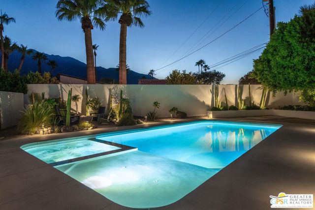 454 E Lindsey Drive, Palm Springs CA: https://media.crmls.org/mediaz/24b0644c-0cd2-41b1-a6a2-c91374ad04fa.jpg
