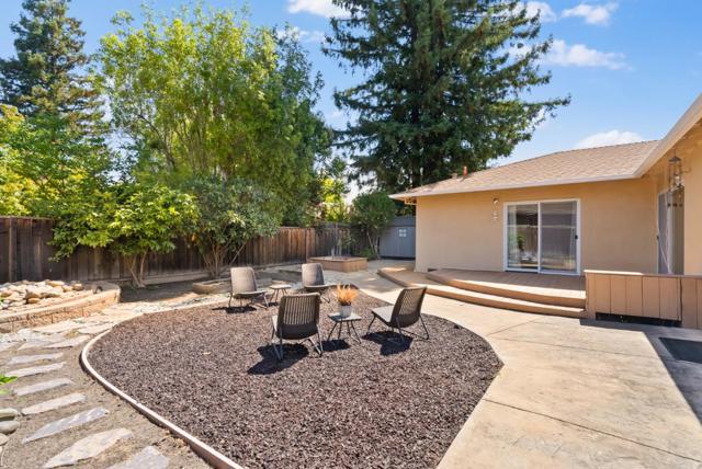 3767 Cass Way, Palo Alto CA: https://media.crmls.org/mediaz/24b125fd-59a3-428d-8621-bb5e0751a57f.jpg