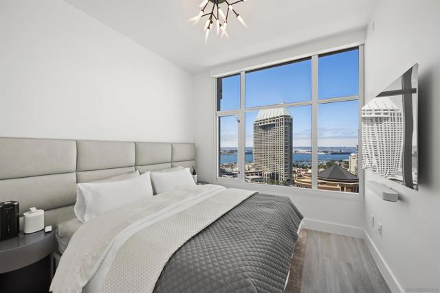 550 Front Street, San Diego CA: https://media.crmls.org/mediaz/24b21255-bc3d-49a5-a26a-119cf77130c8.jpg