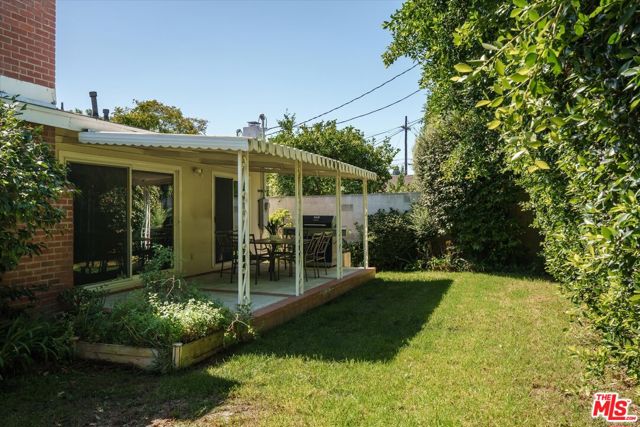 14141 Killion Street photo 27