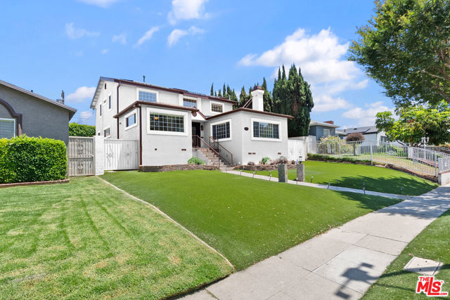 5183 Obama Boulevard, Los Angeles CA: https://media.crmls.org/mediaz/24b33a37-432a-4fd6-95d5-c64427f01b68.jpg