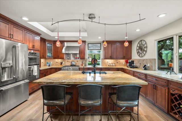6641 Leyland Park Drive, San Jose CA: https://media.crmls.org/mediaz/24b4429e-bb3a-4cda-8f11-aa822c3f11a6.jpg