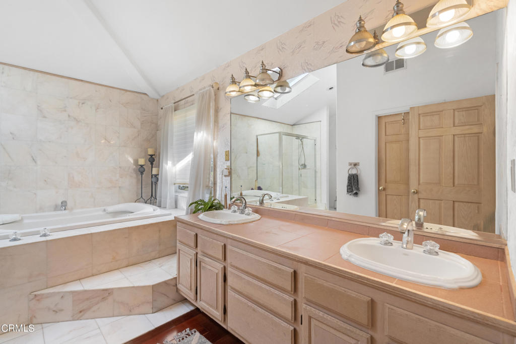 24b48d13 E059 4fe9 Aa4b 4ccc4a297320