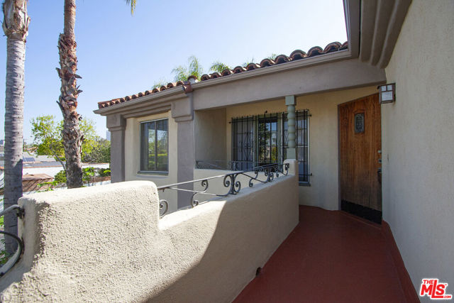 Image 3 for 1204 Stearns Dr, Los Angeles, CA 90035