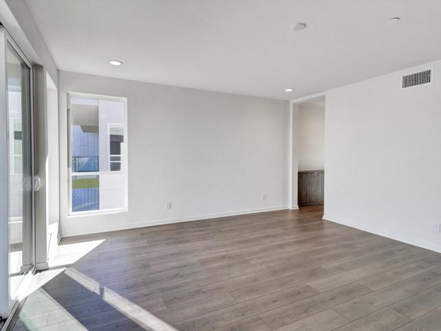 766 Obsidian Loop E E Loop, Palm Springs CA: https://media.crmls.org/mediaz/24b5cce8-6588-4623-a524-0d29c8147cd5.jpg