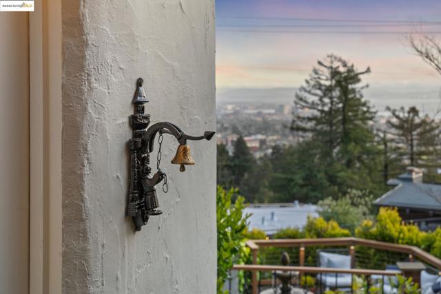 1143 Keith Ave, Berkeley CA: https://media.crmls.org/mediaz/24b5f16a-269e-48fa-bba8-d95ccaaf4c1b.jpg