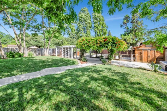 18 Linden Road, Watsonville CA: https://media.crmls.org/mediaz/24b661ec-0e78-480f-876a-4dee5af12553.jpg