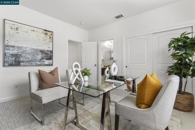 7509 Balmoral Way, San Ramon CA: https://media.crmls.org/mediaz/24b7eb75-4c34-4761-be07-56523766c29a.jpg