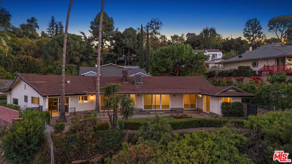 15451 Longbow DriveSherman Oaks img 22