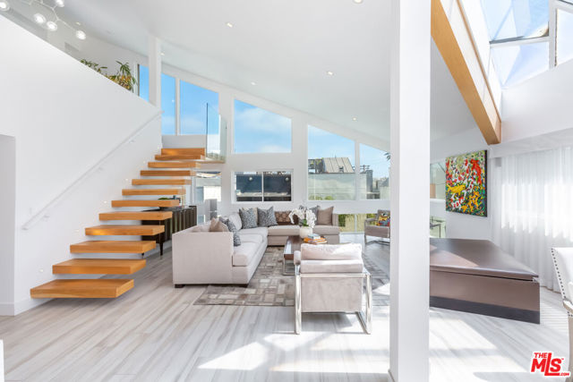 18 Union Jack Street, Marina del Rey CA: https://media.crmls.org/mediaz/24b881d8-665c-4035-9a30-33e5501a4c3b.jpg