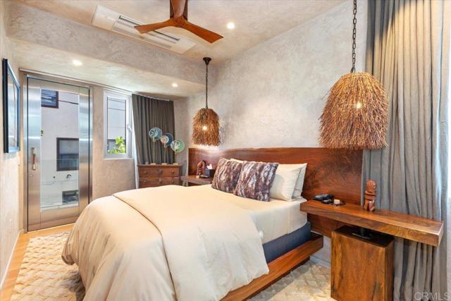 Detail Gallery Image 18 of 57 For 3709 Ocean Front Walk, San Diego,  CA 92109 - 3 Beds | 3/1 Baths