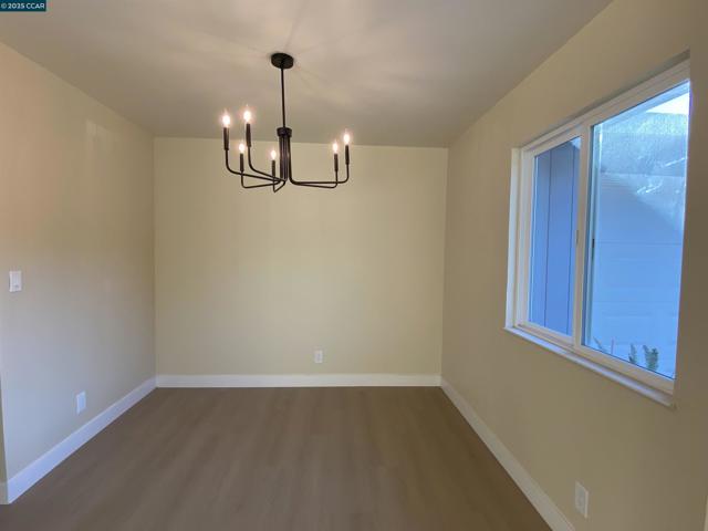3063 Simas Ave, Pinole CA: https://media.crmls.org/mediaz/24b8db48-1ab0-49b9-b4fc-d9cd86616dd5.jpg