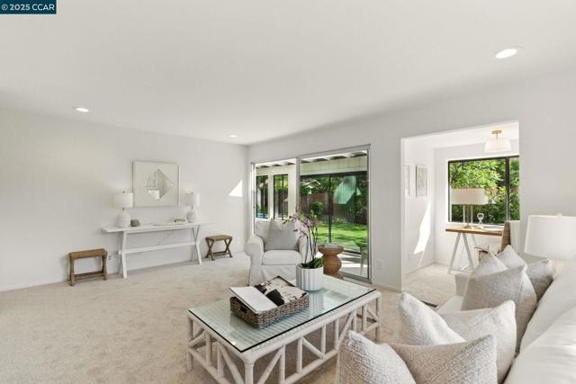 154 Selborne Way, Moraga CA: https://media.crmls.org/mediaz/24b93c21-535e-40a5-8cb7-0d1994a27464.jpg