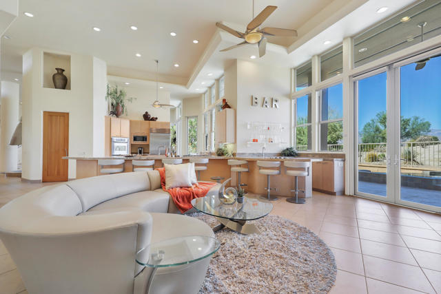 36 Merill Drive, Palm Desert CA: https://media.crmls.org/mediaz/24b9bf99-dc47-4d3b-ba42-97df04d2899c.jpg