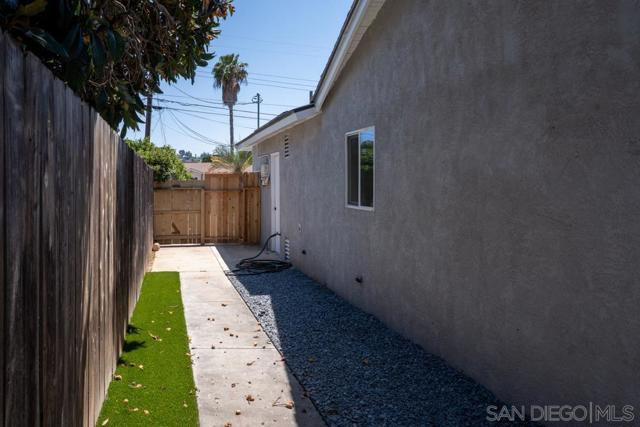 1610 Dumar Ave, El Cajon CA: https://media.crmls.org/mediaz/24b9e268-8b6d-4961-858b-8f275c605dd9.jpg