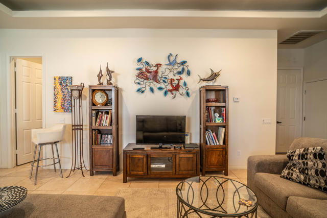 52280 Avenida Herrera, La Quinta CA: https://media.crmls.org/mediaz/24b9f3ea-da7f-46fb-b0b5-6c7bcd159b4a.jpg